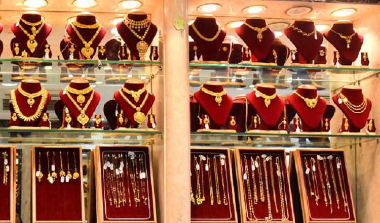 सुनको मूल्य बढ्यो, चाँदीको स्थिर