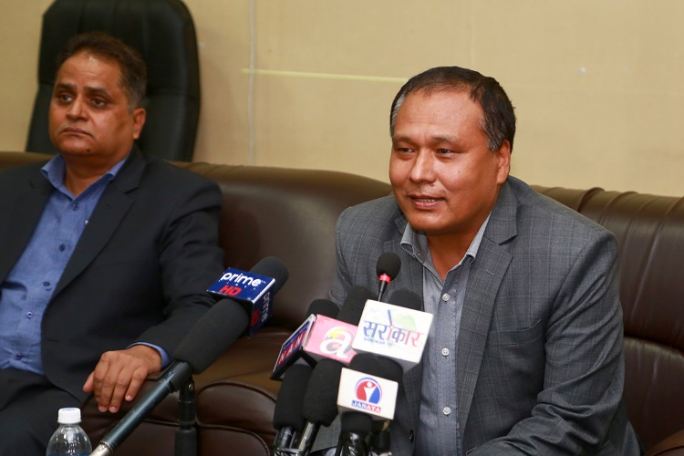 तिहारमा ढुक्क भएर झिलिमिली बत्ती र उपकरणहरु प्रयोग गर्नुहोस् : कुलमान घिसिङ