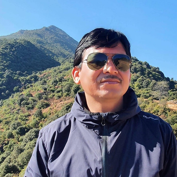 प्रचण्डको स्वकीय सचिवमा रमेश मल्ल नियुक्त