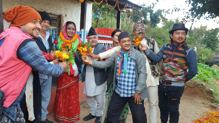 ‘मेरी बास्सै’मा फर्किइन् चम्सुरी, छायाङ्कन सेटमा भव्य स्वागत