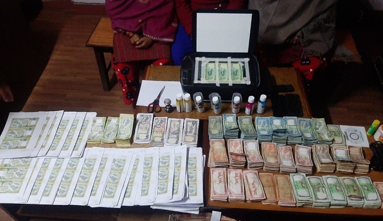 नक्कली नोटसहित कपनबाट पाँच जना पक्राउ