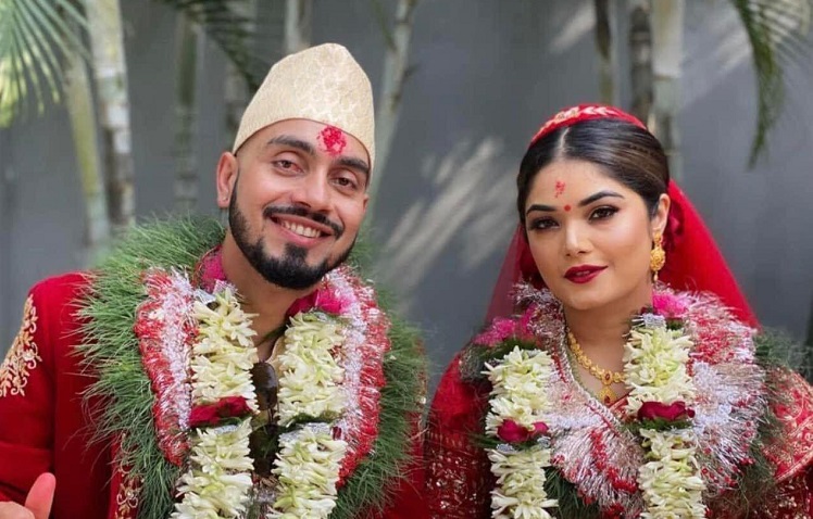 गायिका प्रविशा अधिकारी र निर्माण सिटौलाबीच कसियो लगनगाँठो