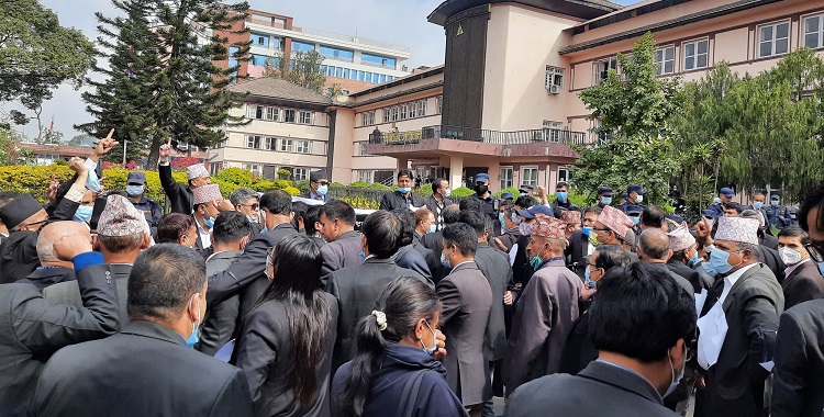 प्रधानन्यायाधीश राणाविरूद्ध आज सर्वोच्चदेखि बालुवाटारसम्म मार्चपास