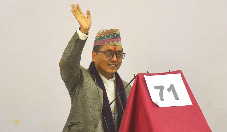 राप्रपामा लिङ्देनले जित्दा ज्ञानेन्द्र शाहलाई बधाई !