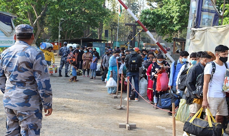 ओमिक्रोन त्रासः वीरगञ्ज सीमामा अनिवार्य स्वास्थ्य परीक्षण