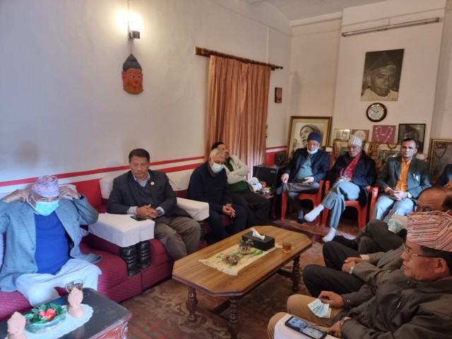 सभापतिको उम्मेदवार टुंग्याउन चाक्सीबारीमा पौडेल समुहको छलफल सुरु