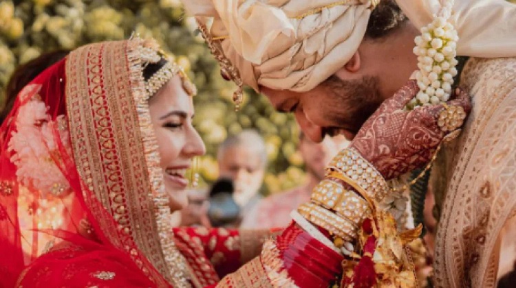 विक्की र क्याट्रिनाले गरे बिहे