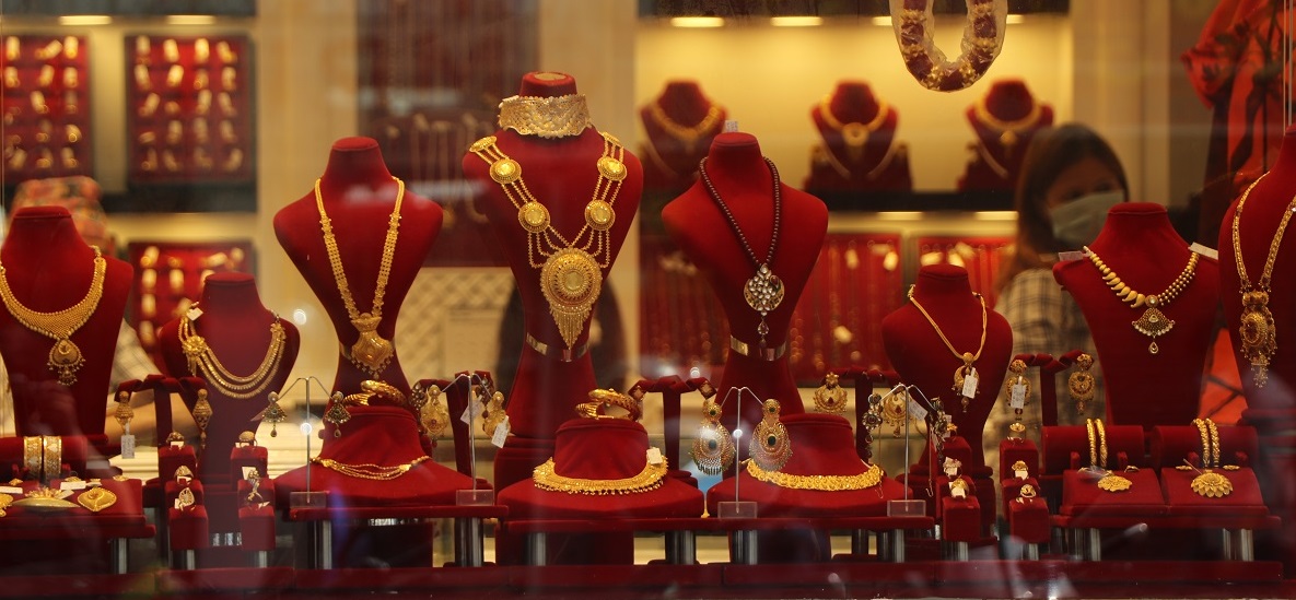 सुनको मूल्य बढ्यो, कतिमा हुँदैछ कारोबार ?