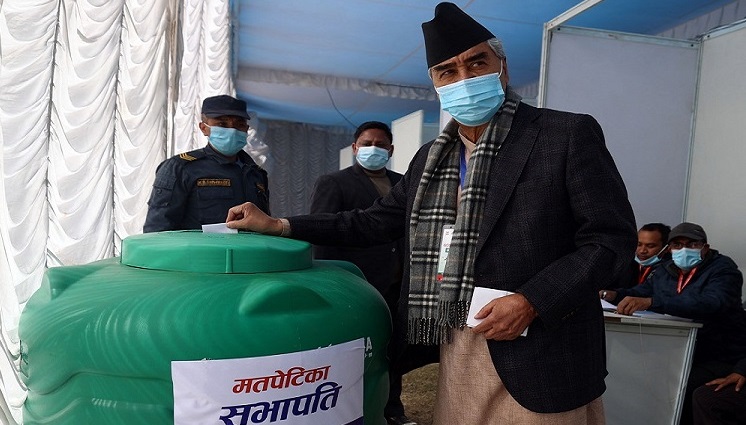 कांग्रेस सभापतिका लागि पुनःमतदान सुरुः प्रधानमन्त्रीद्वारा मतदान