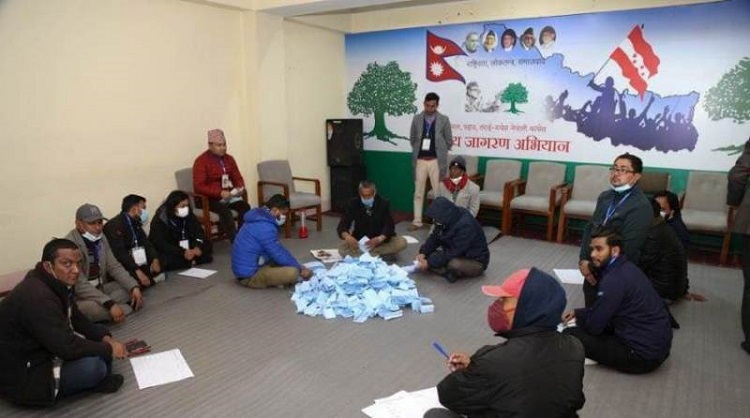 कांग्रेस महामन्त्री पदको मतगणना हुँदै