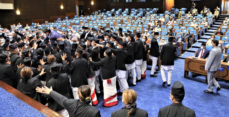 संसद बैठकमा आज पनि एमालेको नाराबाजी