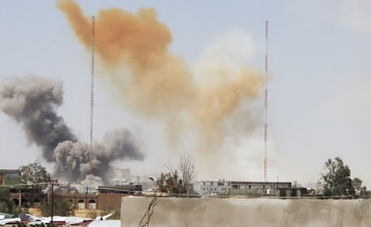 साउदी अरब नेतृत्वको सेनाद्धारा यमनको राजधानीमा हवाई आक्रमण