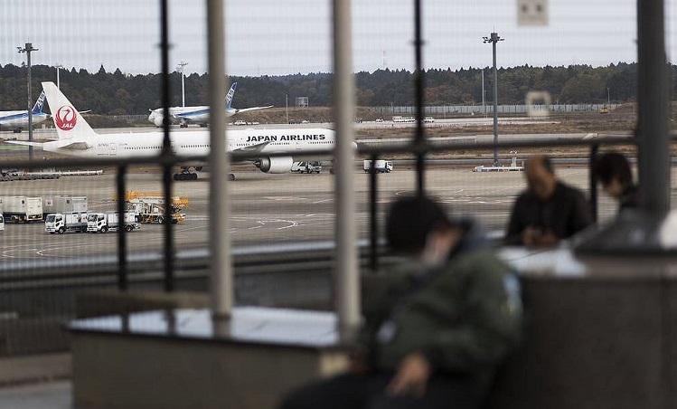 क्रिसमसको दिन ४ हजार ५०० उडान रद्ध