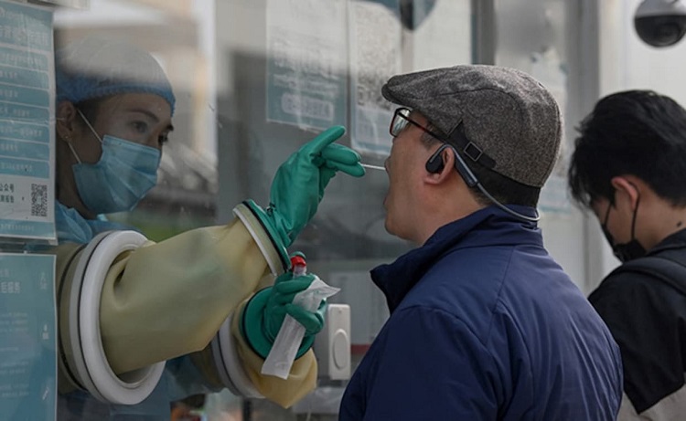 चीनभित्रै भएका कोरोना सङ्क्रमितहरुको संख्या बढ्दै