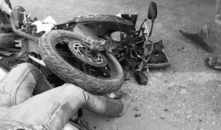 दमकमा मोटरसाइकल दुर्घटना – तीन जनाको घटनास्थलमै मृत्यु