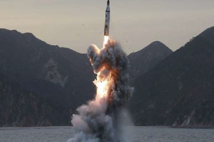 उत्तर कोरियाद्वारा समुद्रमा ब्यालेस्टिक मिसाइल प्रहार