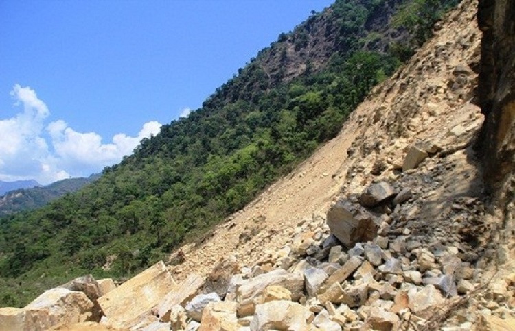 रसुवामा सुख्खा पहिरोले पुरिएर एकको मृत्यु, एक जना घाइते