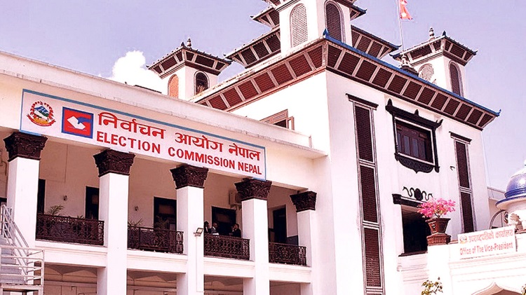 स्थानीय तहको निर्वाचन आयोग पदाधिकारीपछि कांग्रेसमा छलफल गर्दै प्रधानमन्त्री देउवा