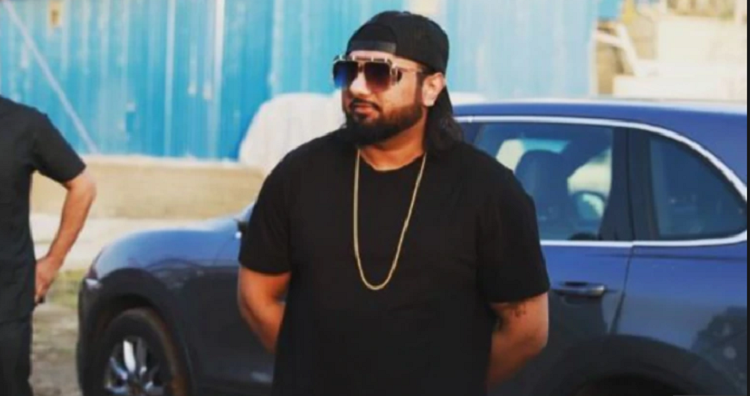 गायक हनी सिंहमाथि अश्लिलता फैलाएको आरोप