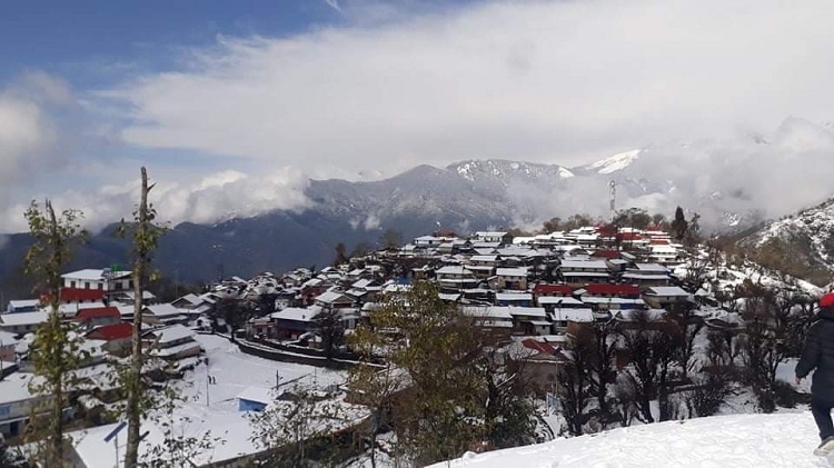 लमजुङमा पुनः हिमपात, जनजीवन प्रभावित