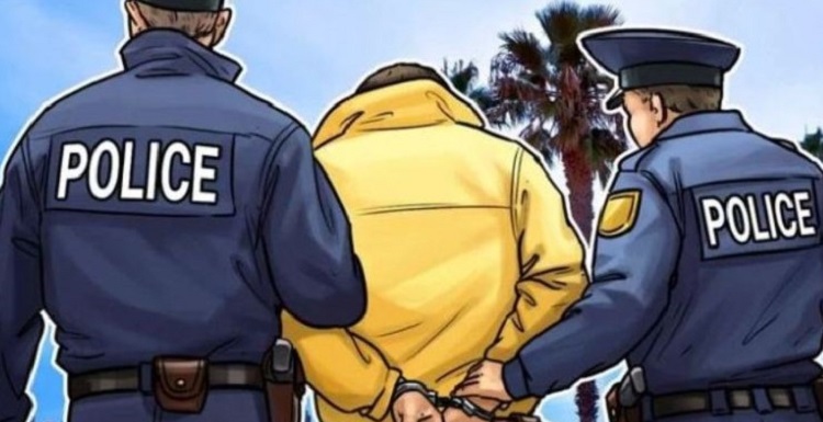 ब्रान्डेड भन्दै कम गुणस्तरका सामग्री बिक्री गर्ने एक जना प्रकाउ