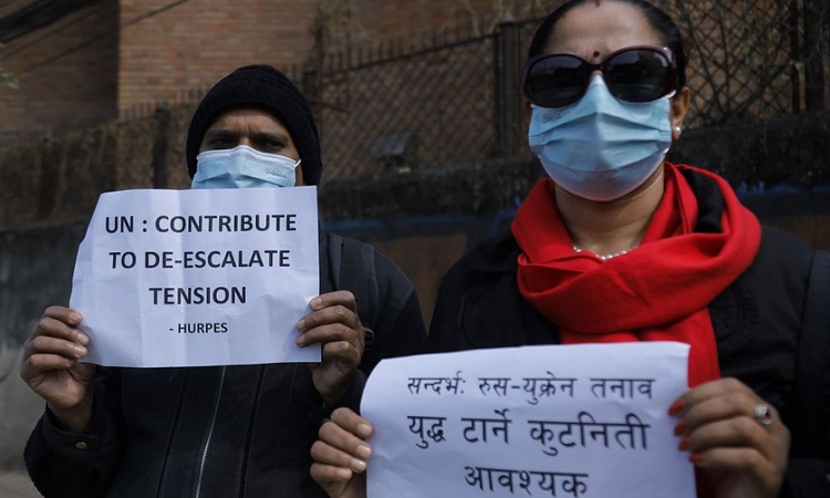 रूस– युक्रेन तनाव रोक्न माग गर्दै नेपालमा धर्ना