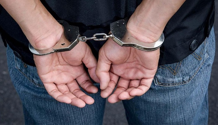 विदेशी मुद्रासहित भारतीय नगरिक पक्राउ