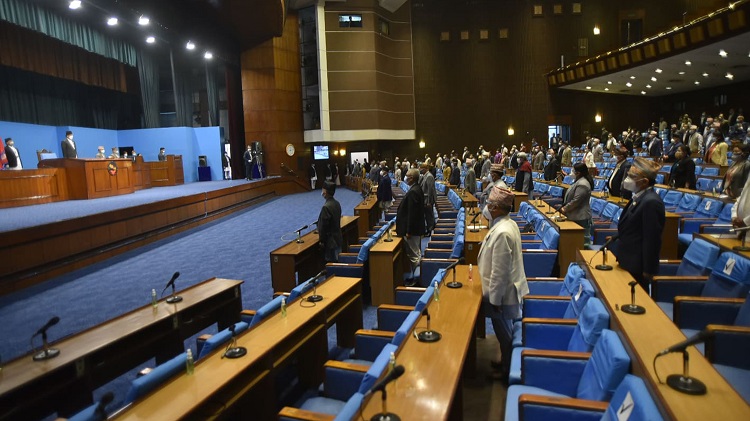 अबको संसद् बैठकमा  प्रधानन्यायाधीश जबरामाथिको महाभियोगबारे छलफल हुने