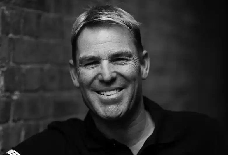 अष्ट्रेलियन क्रिकेटर सेन वार्नको हृदयघातका कारण निधन