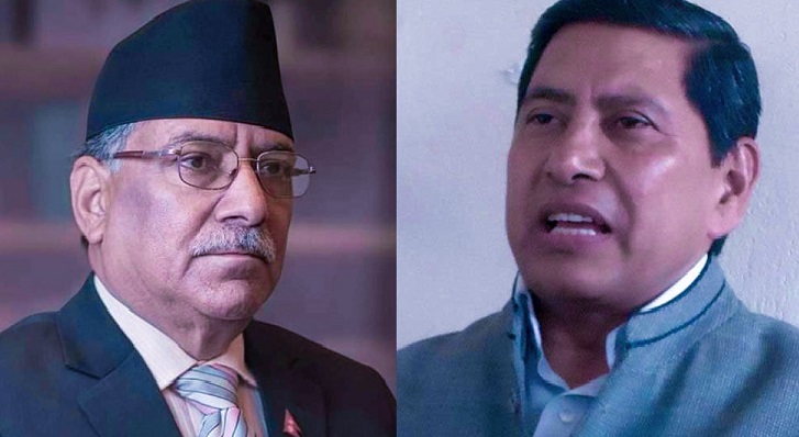 नारायणकाजी फकाउँदै  प्रचण्ड