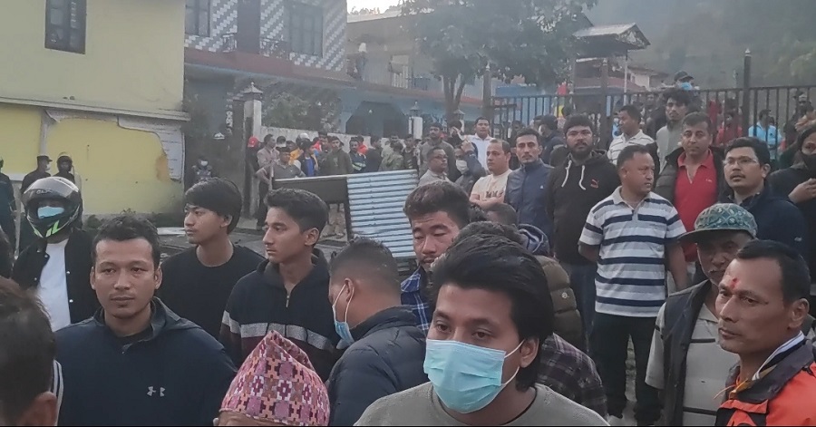 लमजुङको सिउँडीबार क्षेत्रमा बिहानैदेखि कर्फ्यू