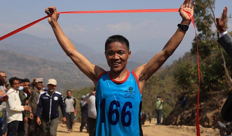 व्यास अल्ट्रा म्याराथनको उपाधि वेदबहादुरलाई