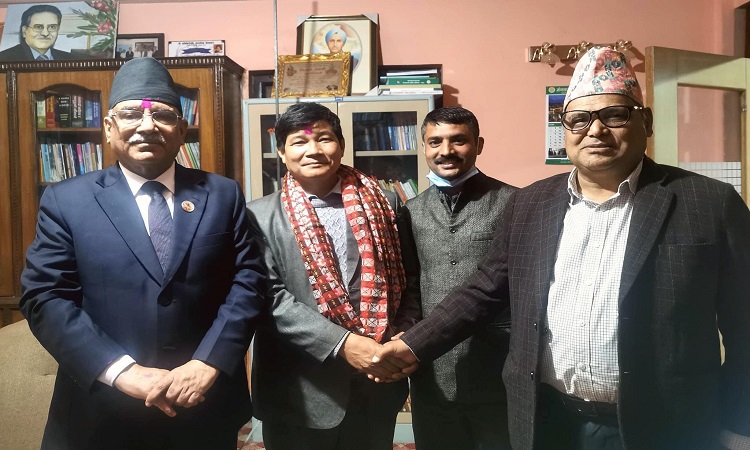 पत्रकार महासंघका उपाध्यक्ष माओवादीमा प्रवेश