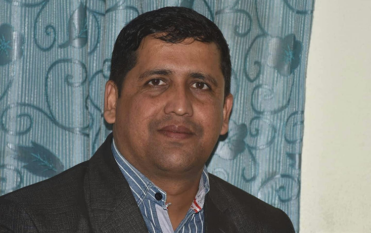 महराका स्वकीय सचिवले माओवादी केन्द्र छोडे