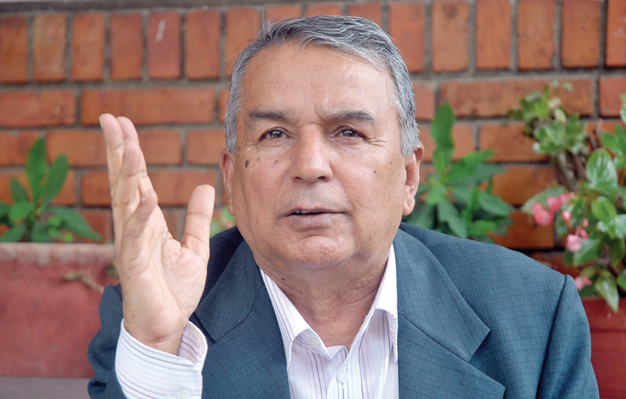 कांग्रेस केन्द्रीय समिति बैठकअघि जिल्ला सभापतिहरु पौडेल निवासमा