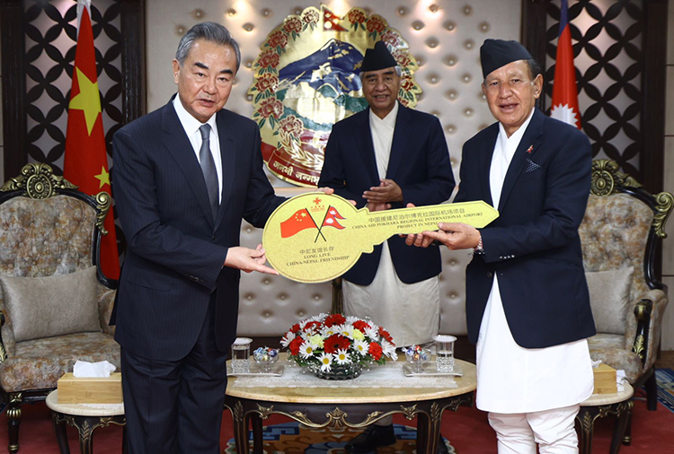 वाङ यीले बुझाए पोखरा अन्तर्राष्ट्रिय विमानस्थलको साँचो