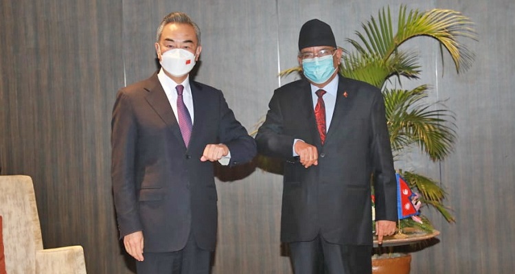 चिनियाँ विदेशमन्त्री वाङ यीलाई भेट्न मेरियट पुगे प्रचण्ड