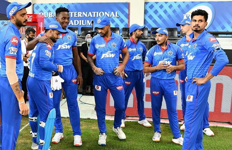 आईपीएल क्रिकेटः दिल्ली क्यापिटल्स् ४ विकेटले विजयी