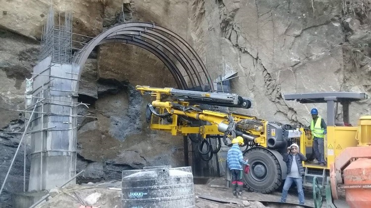 अरुण तेस्रो मुआब्जा विवादका कारण पावरहाउसको काम सात दिनदेखि ठप्प