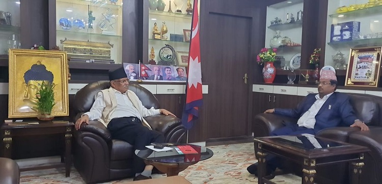 एमाले प्रवेश गरेको २४ घण्टा नबित्दै माओवादीमै फर्किए गाउँपालीका अध्यक्ष डल्लाकोटी