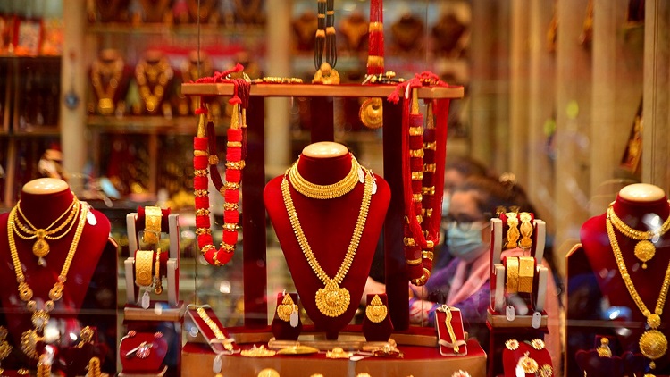 शुक्रबार पाँच सयले बढ्यो सुनको मूल्य, तोलाको कति ?