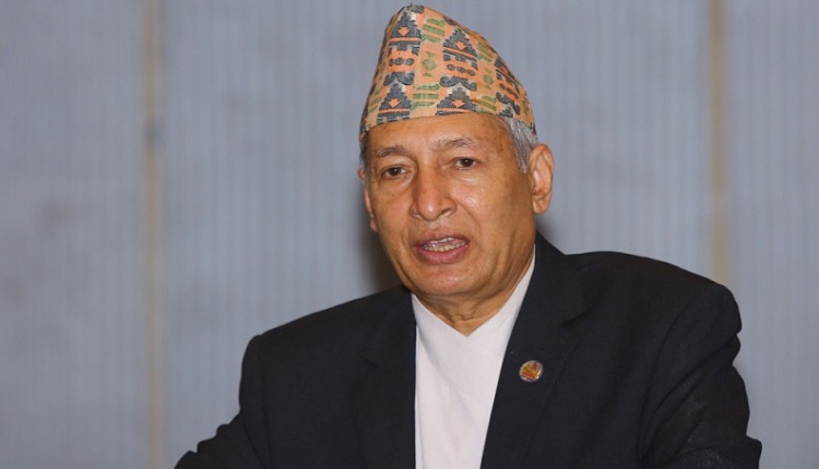 देशको अर्थतन्त्र गलत व्यक्तिको हातमा पुगेको पूर्वअर्थमन्त्री खतिवडाको आरोप