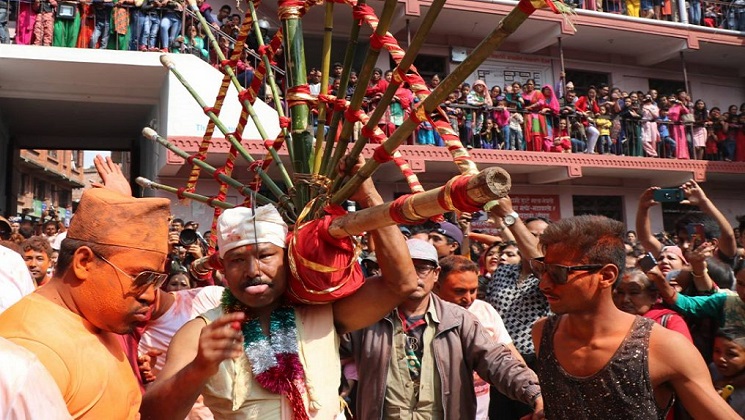 नवौँ तथा अन्तिम पटक जिब्रो छेडाउँदै बुद्धकृष्ण