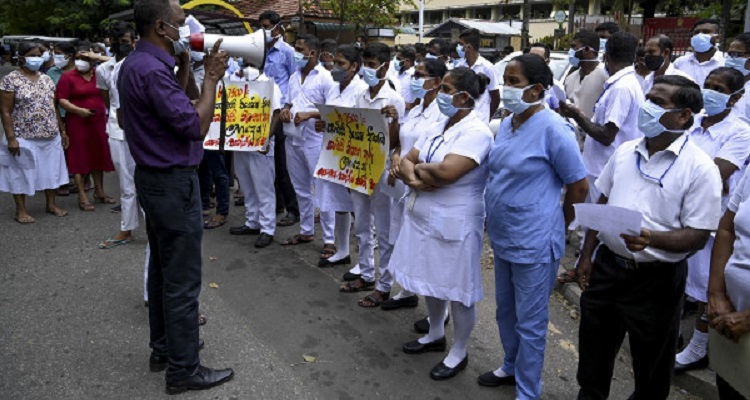 श्रीलंकामा औषधि अभावले कयौंको भयावह मृत्यु  हुन सक्ने चिकित्सकहरूको चेतावनी