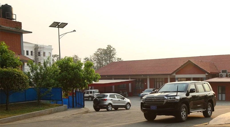 गठबन्धनको बैठक चलिरहँदा बालुवाटारमा अमेरिकी राजदूतको इन्ट्री