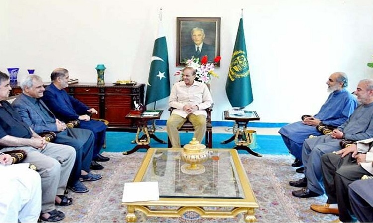 पाकिस्तानमा ३४ सदस्यीय नयाँ मन्त्रीमण्डल