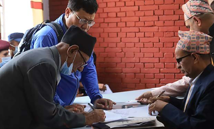 पञ्चायतदेखि नै अध्यक्ष बनेका ब्यञ्जनकार