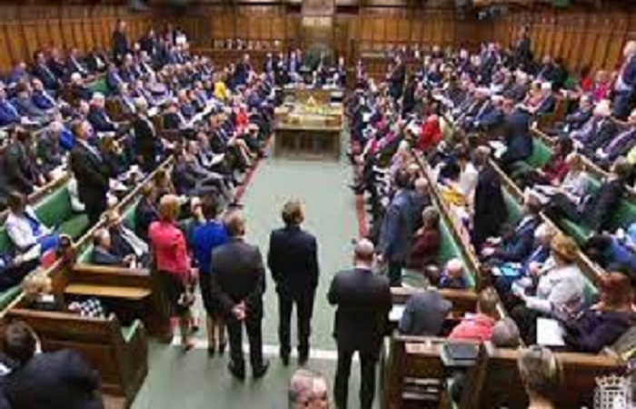 बेलायती संसद्‌भित्र अश्लील सामग्री  हेरेको आरोप