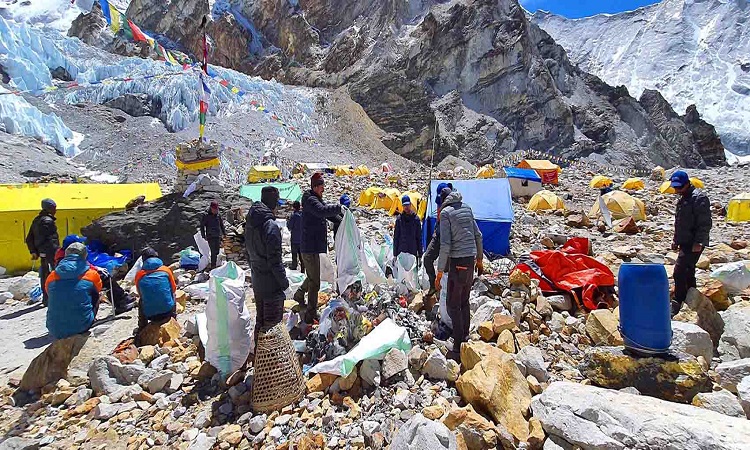 ‘सफा हिमाल अभियान’बाट १३ हजार किलो बढी फोहोर संकलन