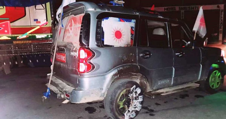 दैलेखमा एमालेबाट मेयरका उम्मेदवार चढ्ने गाडीमा आगजनी